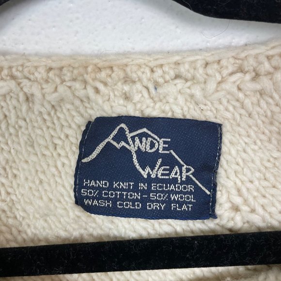 Ande Wear Woman's OS White Cable Knit Wool Blend Made in Ecuador‎ Poncho - Picture 2 of 7